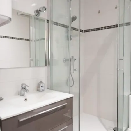 Small Comfortable Nest Near Montparnasse Apartment Paris