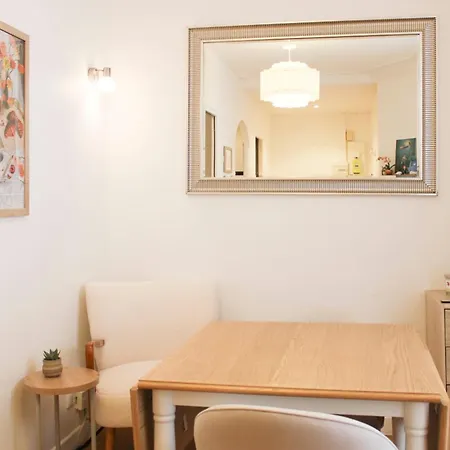 Apartment Small Comfortable Nest Near Montparnasse