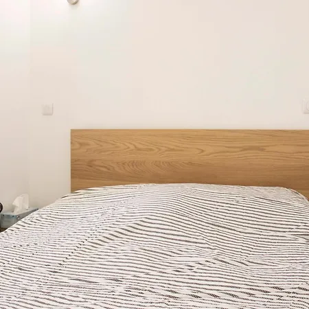 Small Comfortable Nest Near Montparnasse Paris