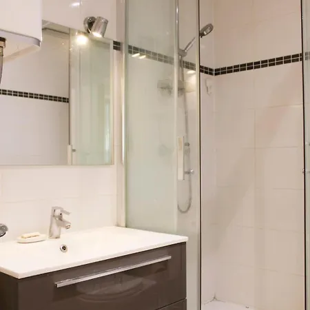 Small Comfortable Nest Near Montparnasse