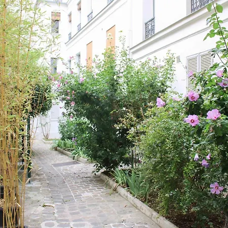 Small Comfortable Nest Near Montparnasse *